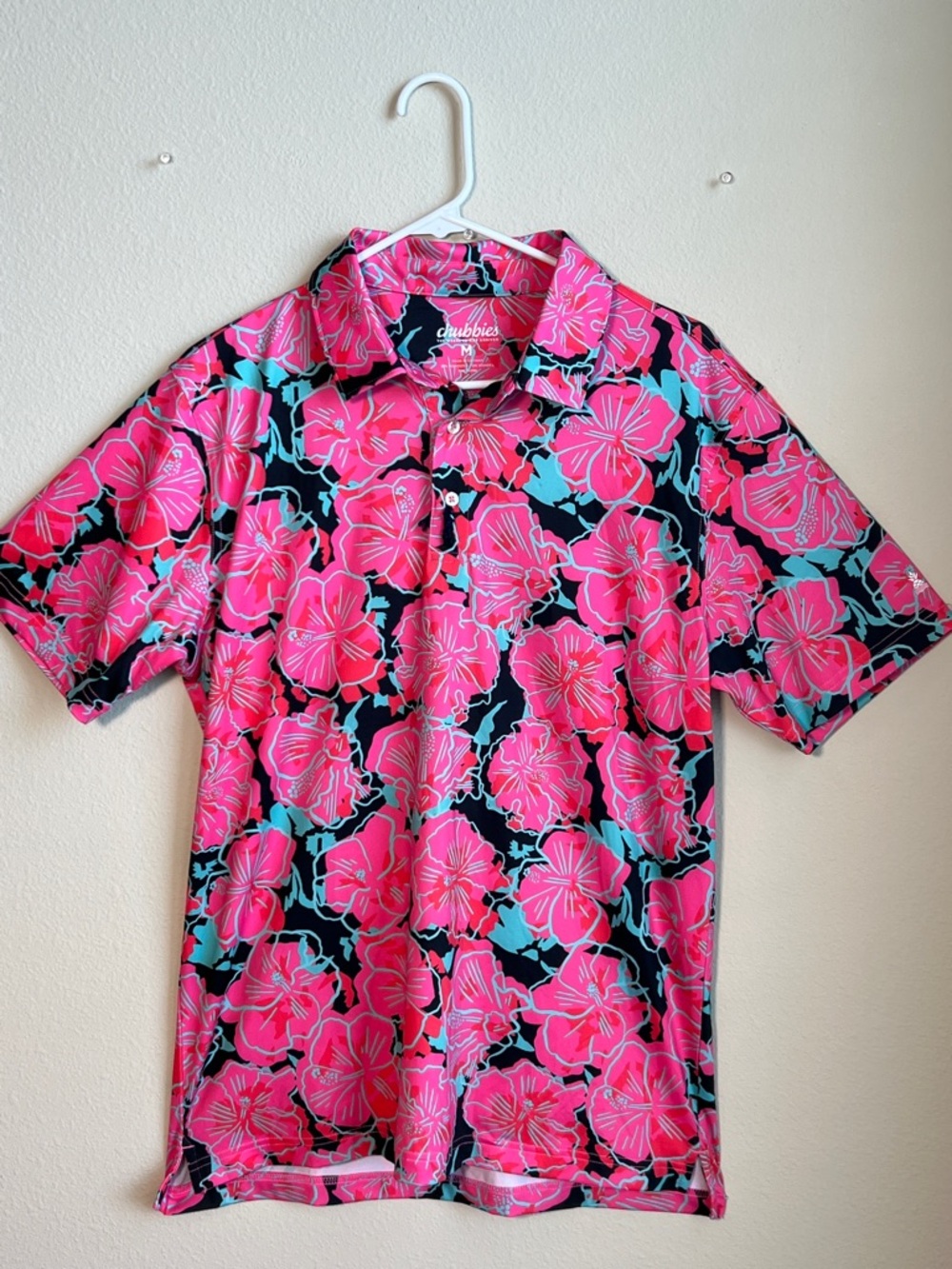 chubbies “Bio-Luminescent” Bright Pink Hibiscus Floral